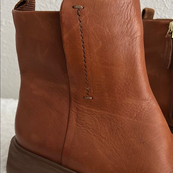 Franco Sarto Women’s Size 5.5 100% Genuine Leather Beam Ankle Boots in Cognac - Picture 6 of 11